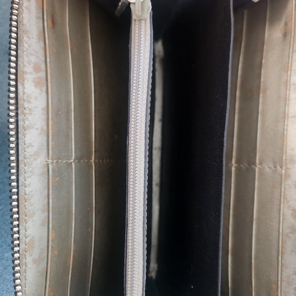 GUCCI Wallet Authentic 💯 - Picture 9 of 16